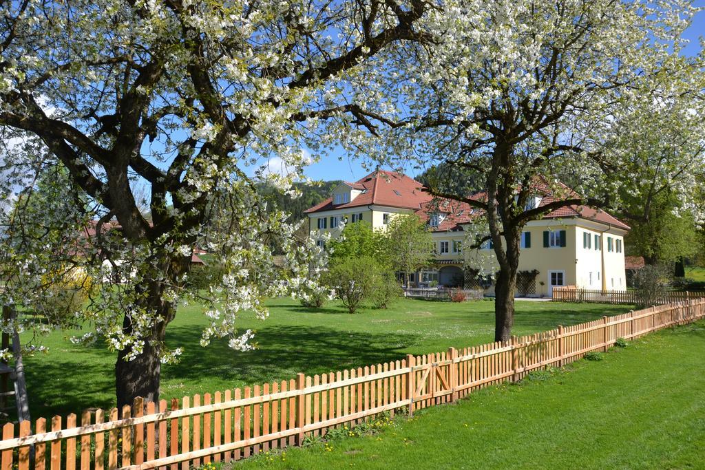 Launsdorf Hotel Dienstl Gut מראה חיצוני תמונה